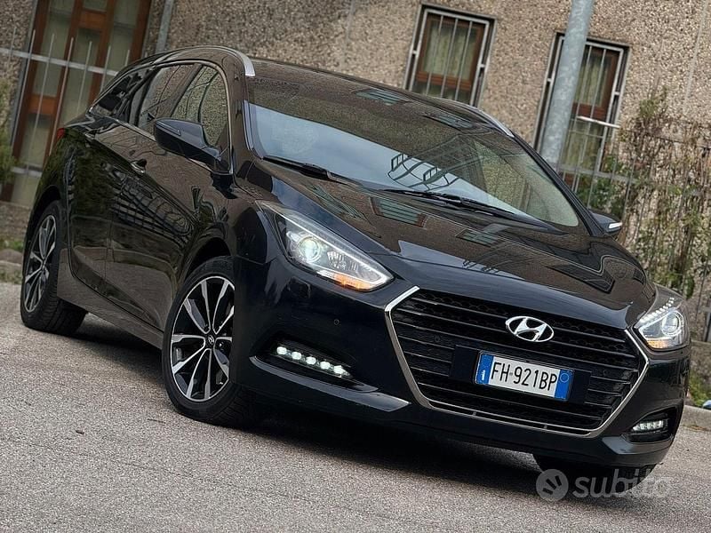 Nero Usata 2017 Hyundai i40 Station wagon | 6900 € (Ottimo prezzo) - Immagine 1/4