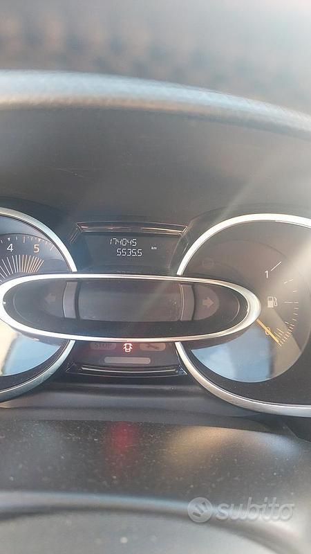 Second-hand Renault Clio IV 75 CP (55 kW) 2015 Berlinǎ