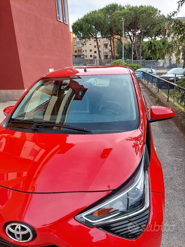Usata 2020 Toyota Aygo Due volumi | 10.300 € (Ottimo prezzo) - Immagine 1/4