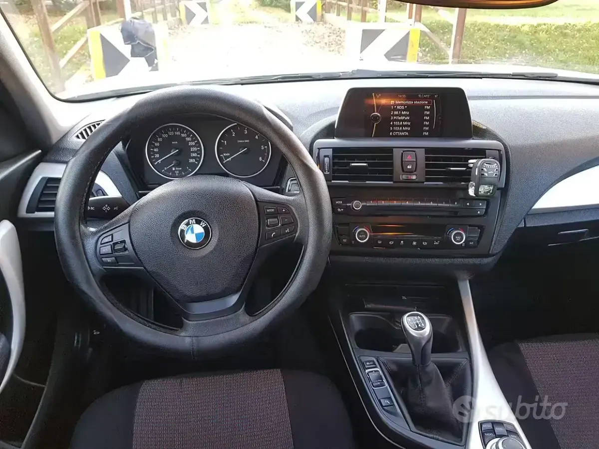 Usata BMW 118 143 CV (105 kW) 2015 Grigio Utilitaria