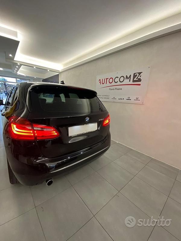 Usata BMW 216 Luxury Line 116 CV (85 kW) 2018 Nero Monovolume