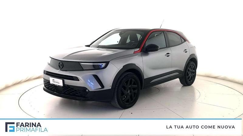 Usata Opel Mokka GS Line 110 CV (80 kW) 2022 Grigio chiaro/tetto nero SUV