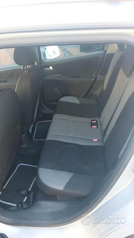 Usata Peugeot 207 90 CV (66 kW) 2008 Grigio Station wagon