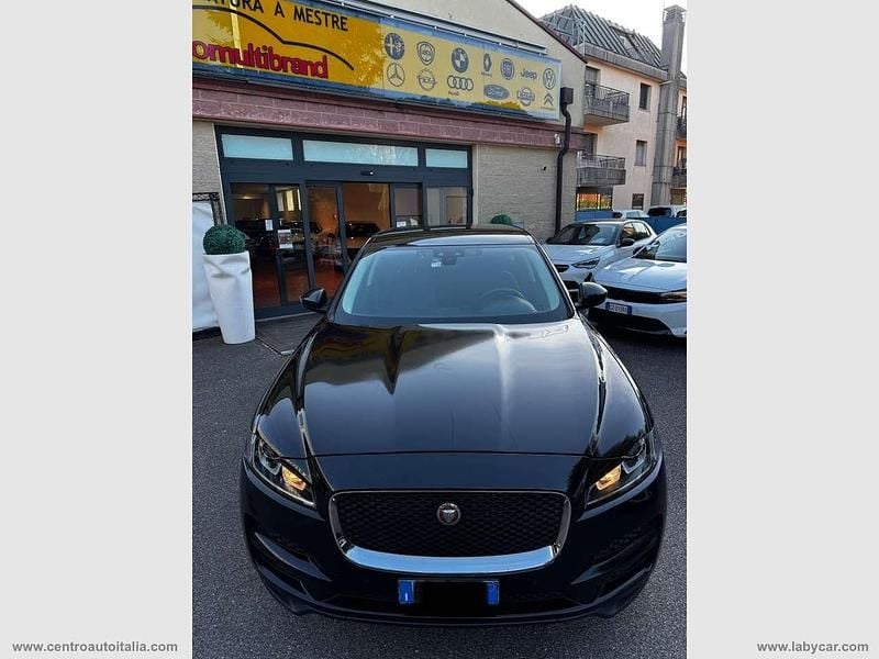 Occasion Jaguar F-Pace Portfolio 179 ch (131 kW) 2018 Noir SUV