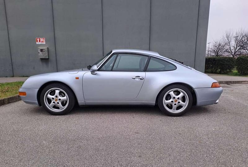 Usata Porsche 911 Carrera 272 CV (200 kW) 1994 Argento Coupé
