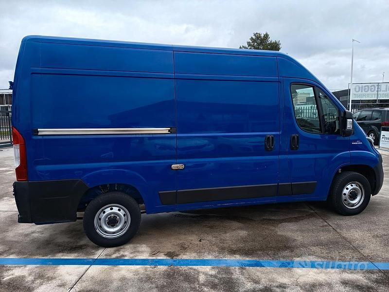 Usata Fiat Ducato 33 120 CV (88 kW) 2021 Blu Furgone