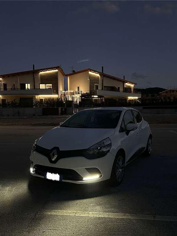 Usata Renault Clio IV 75 CV (55 kW) 2017 Bianco Berlina