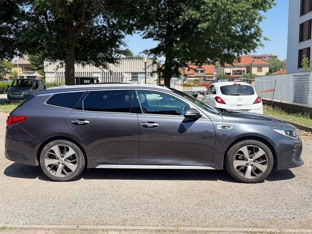 Usata Kia Optima GT-Line 141 CV (103 kW) 2019 Grigio Station wagon