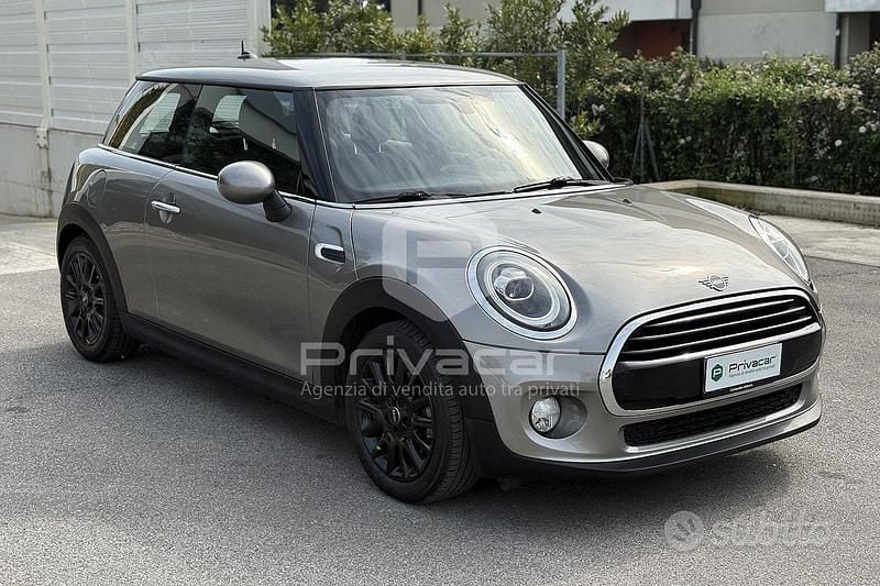 Usata Mini Cooper D Hype 116 CV (85 kW) 2019 Grigio Utilitaria