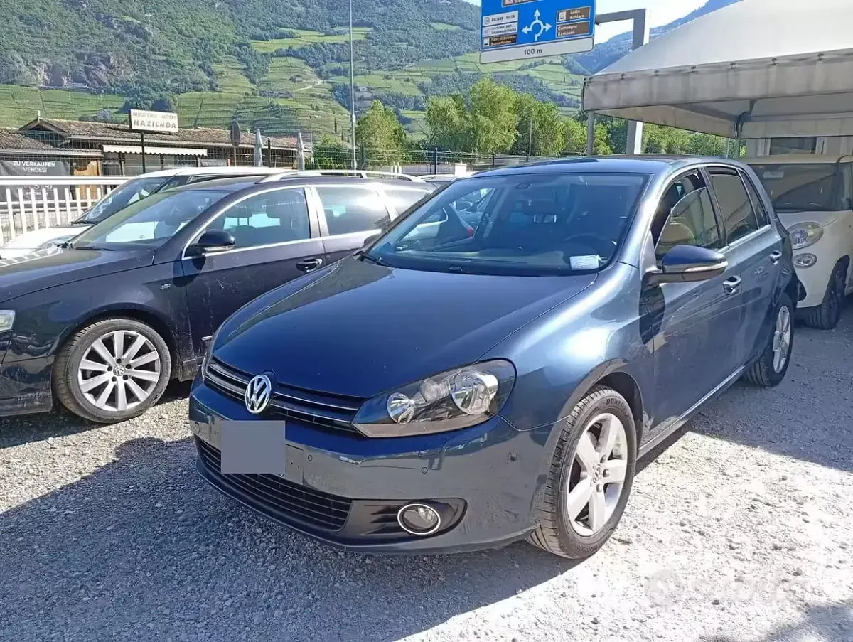 Usata VW Golf VI Team 105 CV (77 kW) 2010 Blu Utilitaria