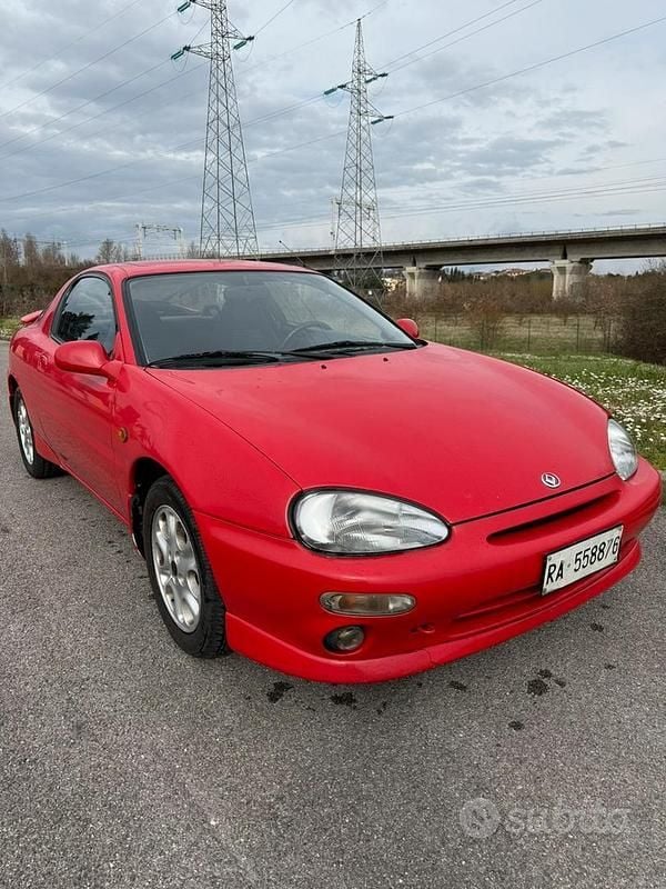 Usata Mazda MX3 133 CV (97 kW) 1992 Rosso Coupé