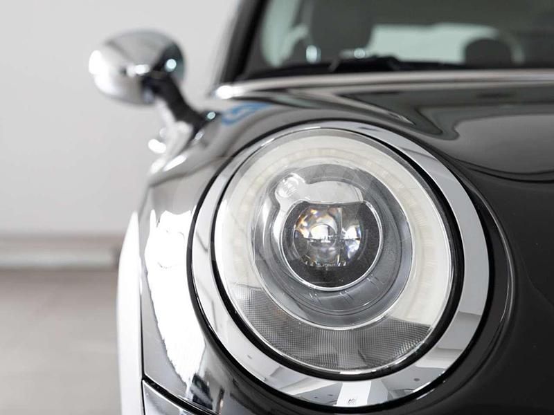 Usata Mini Cooper D Hype 116 CV (85 kW) 2017 Midniht black Utilitaria