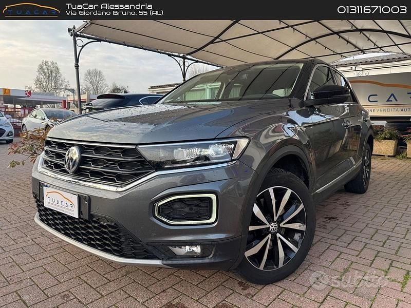 Usata VW T-Roc Advance 116 CV (85 kW) 2018 Grigio SUV