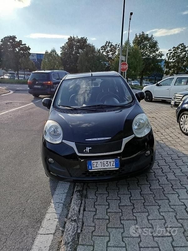 Nero Usata 2015 DR Zero Utilitaria | 2900 € (Super prezzo) - Immagine 1/4