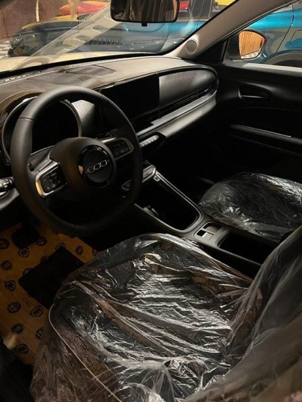 Nuova Fiat 600 110 CV (80 kW) 2025 Beige Berlina