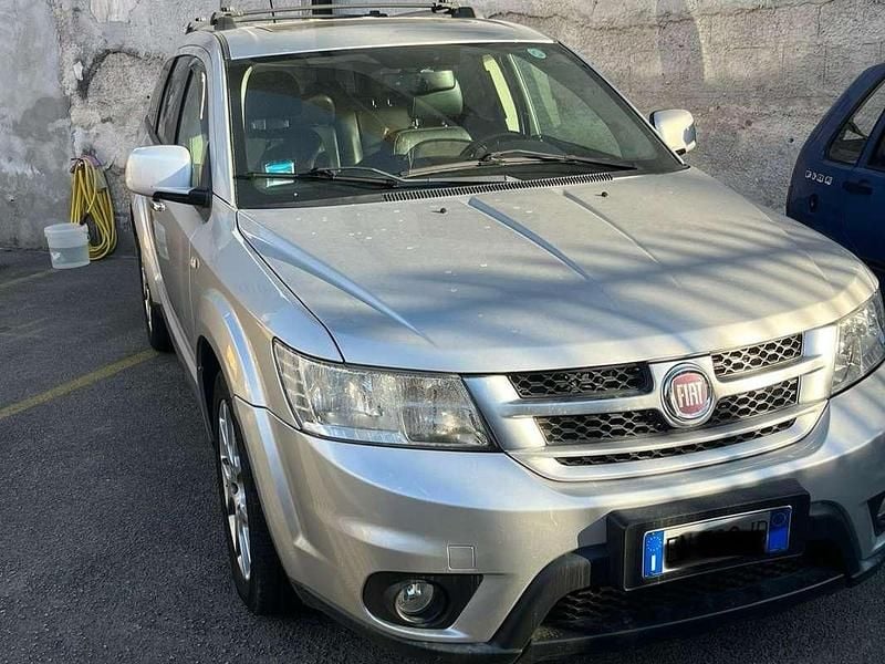 Usata Fiat Freemont Lounge 170 CV (125 kW) 2012 Grigio SUV