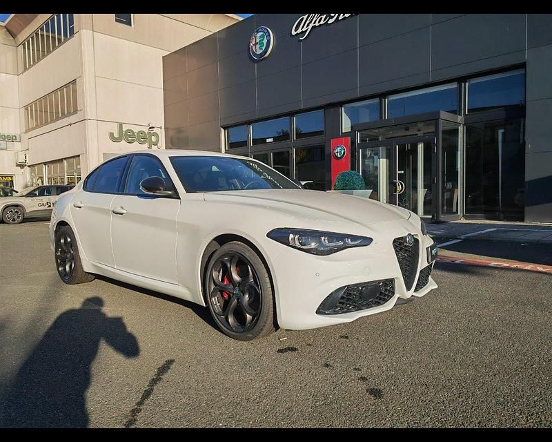 Usata Alfa Romeo Giulia 211 CV (155 kW) 2024 Berlina