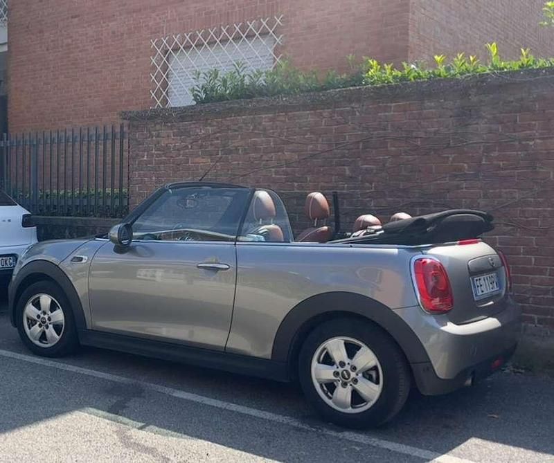 Usata 2016 Mini One Cabriolet Hype Cabrio | 16.900 € (Buon prezzo) - Immagine 1/4