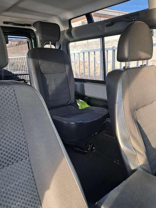 Usata Land Rover Defender 122 CV (89 kW) 2010 Verde Station wagon