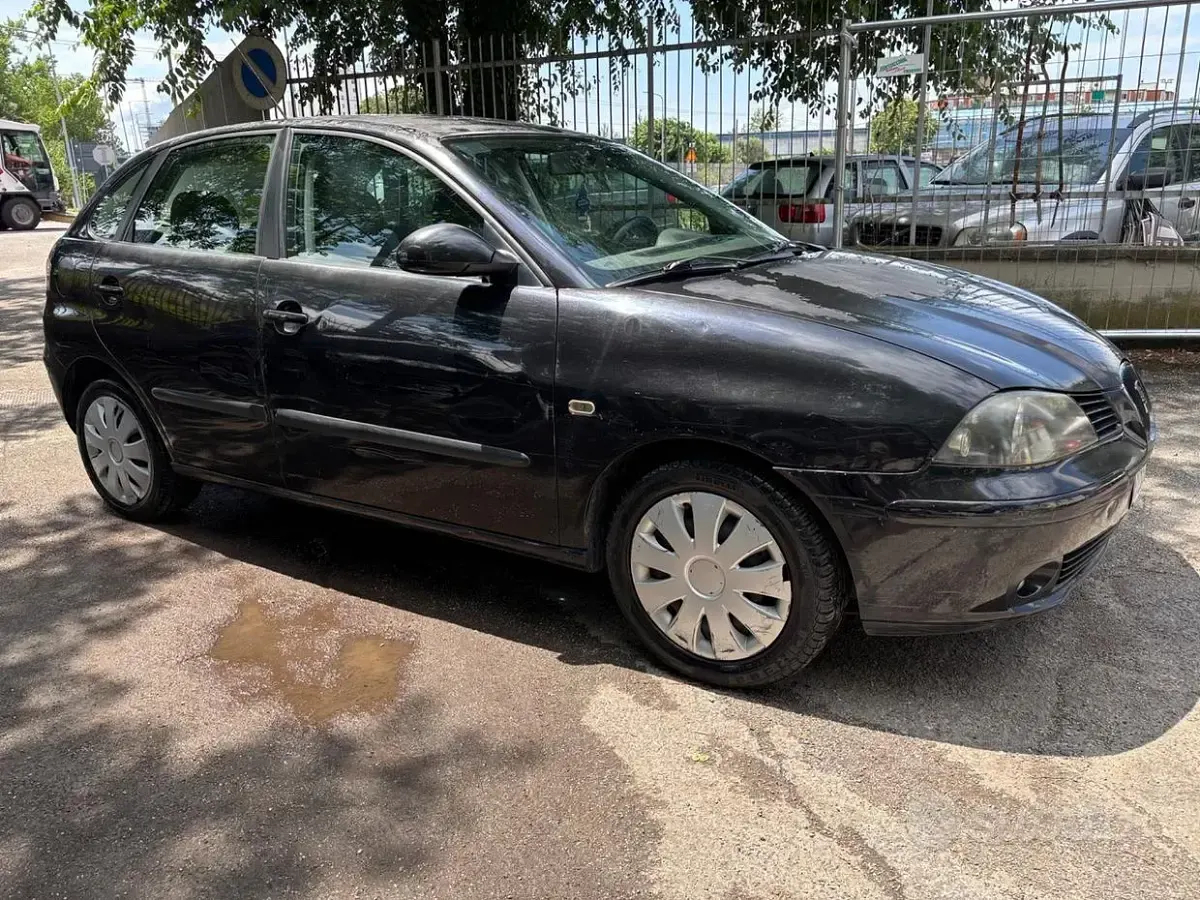Usata Seat Ibiza Reference 75 CV (55 kW) 2005 Nero Utilitaria