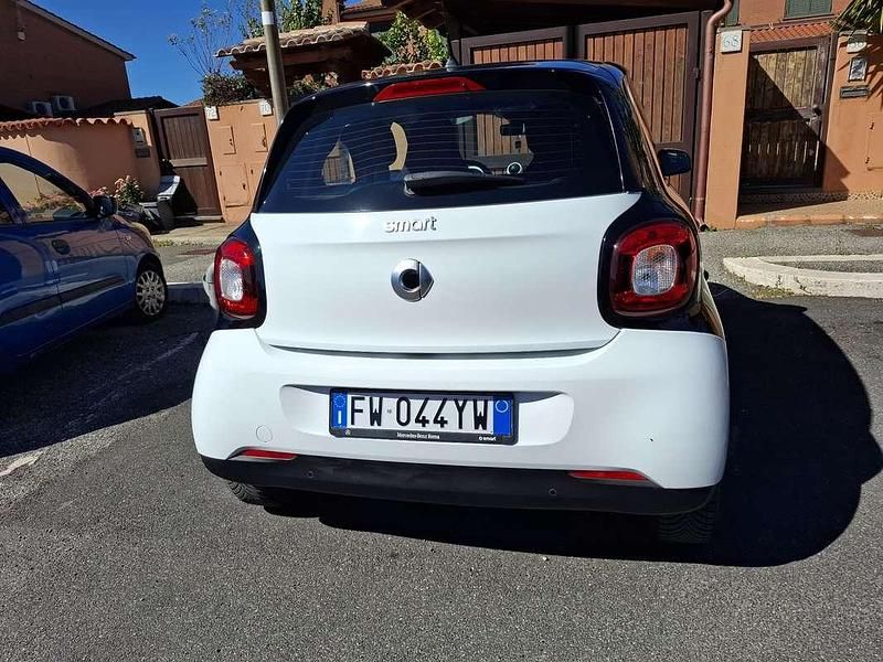 Usata Smart ForFour 71 CV (52 kW) 2019 Bianco Utilitaria