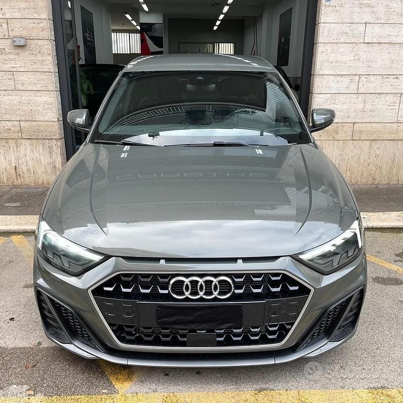 Grigio Usata 2019 Audi A1 S-Line Berlina | 19.900 € (Ottimo prezzo) - Immagine 1/4