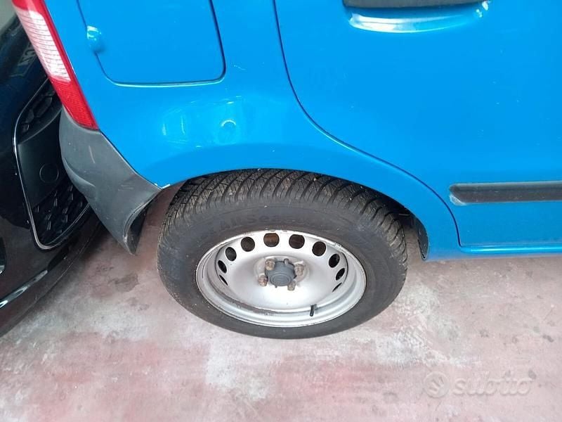 Usata Fiat Panda 4x4 60 CV (44 kW) 2006 Blu Utilitaria