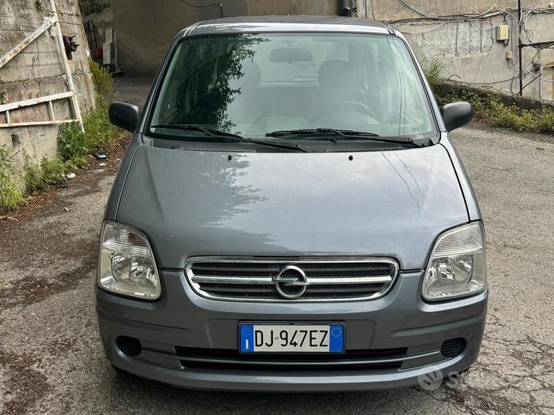 Usato 2007 Opel Agila 1.0 Benzin 60 CV (3.500 €)