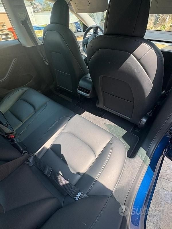 Usata Tesla Model 3 235 kW (320 CV) 2023 Blu Berlina