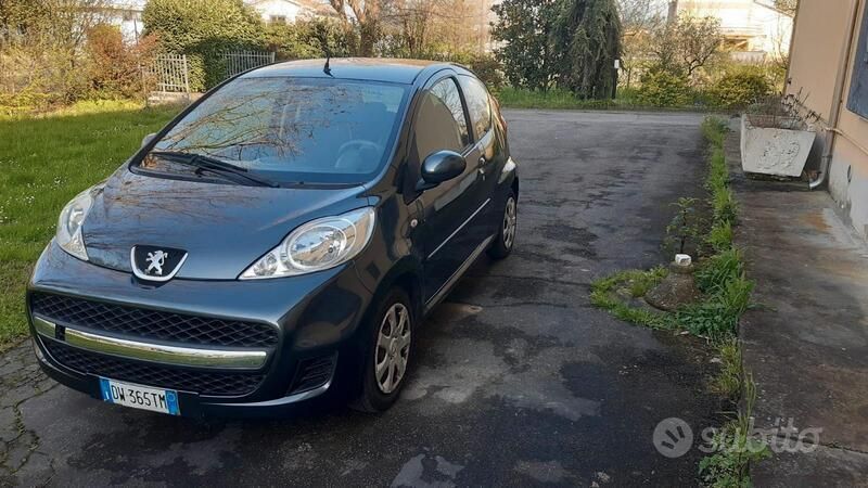 Blu Usata 2009 Peugeot 107 Due volumi | 3500 € (Buon prezzo) - Immagine 1/4