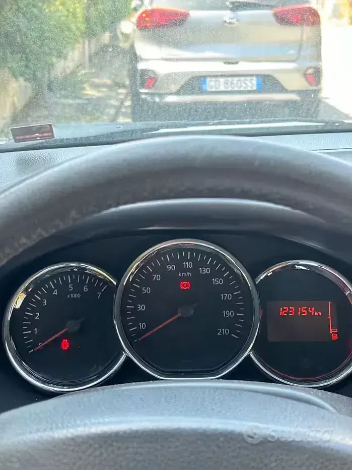 Usata Dacia Sandero Prestige 90 CV (66 kW) 2014 Bianco Berlina