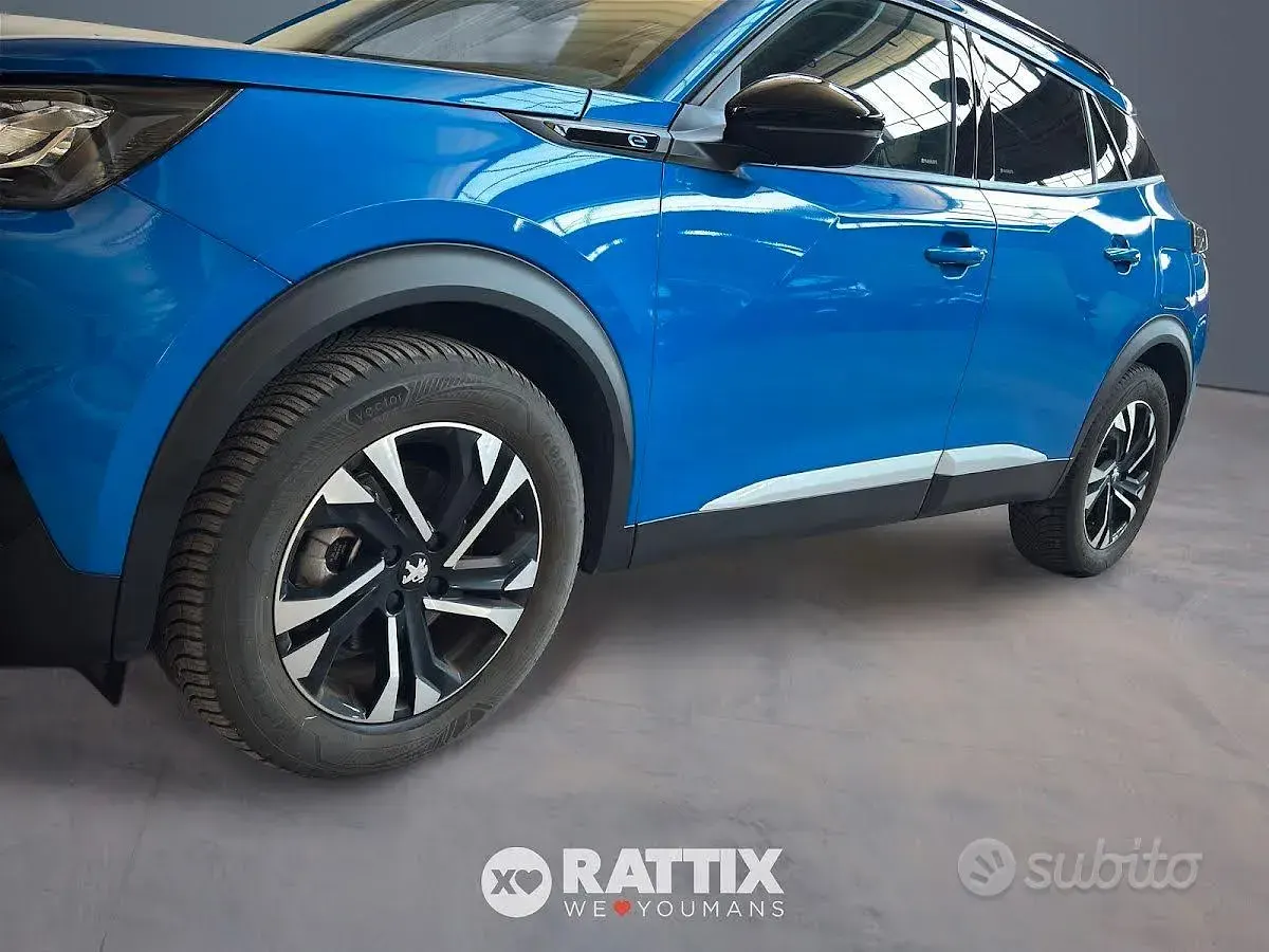 Usata Peugeot 2008 Allure 100 kW (136 CV) 2022 Bluazzurro SUV