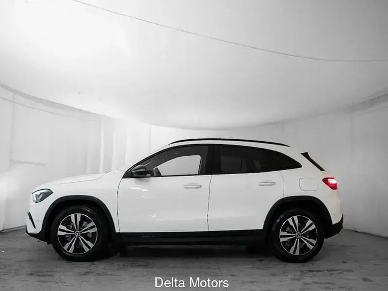 Nuova Mercedes GLA180 Advanced Plus 116 CV (85 kW) 2025 Bianco SUV