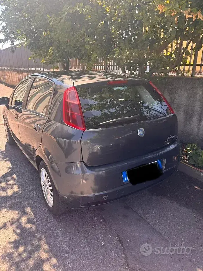 Usata Fiat Punto 75 CV (55 kW) 2007 Utilitaria