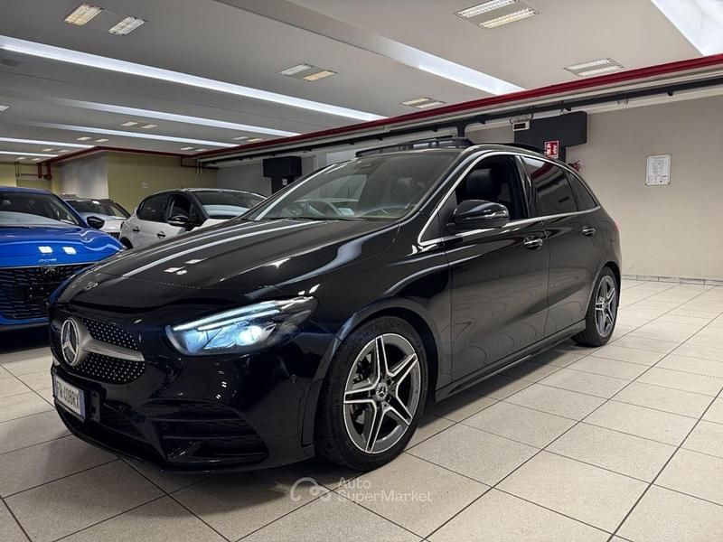 Nero Usata 2019 Mercedes B180 Premium Monovolume | 19.900 € (Cara) - Immagine 1/4
