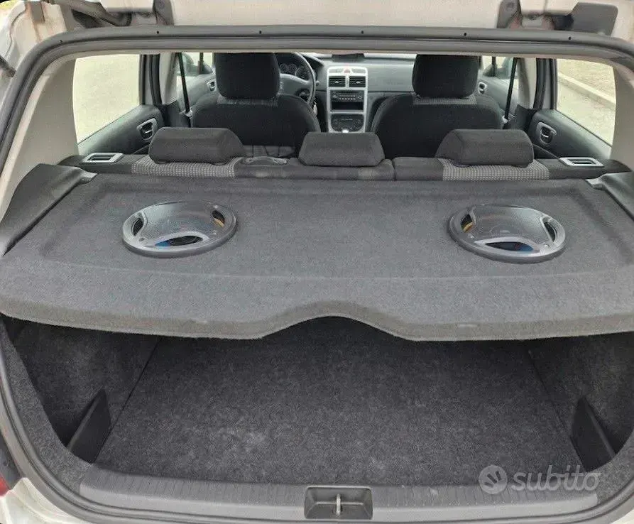 Begagnad Peugeot 307 68 HK (50 kW) 2005 Grå Halvkombi