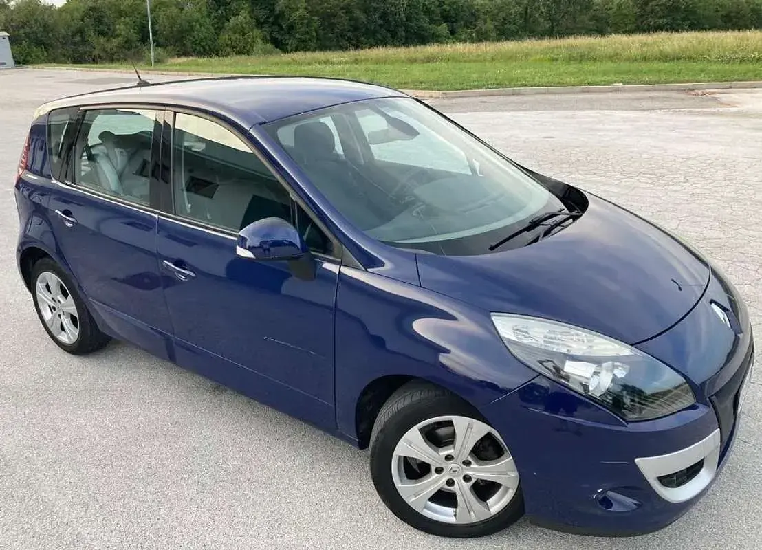 Usata Renault Scénic III 140 CV (102 kW) 2010 Blu/azzurro Monovolume
