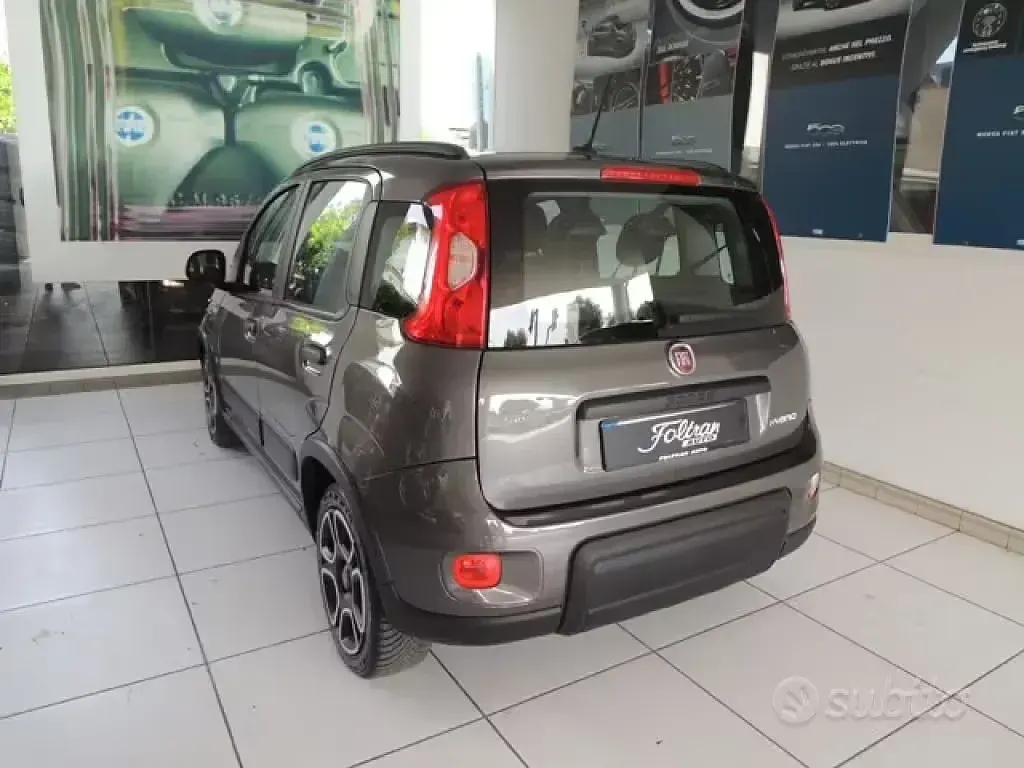 Usata Fiat Panda City Life 69 CV (50 kW) 2021 Grigio Utilitaria