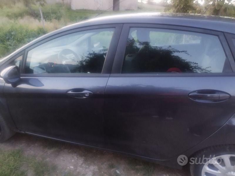 Usata Ford Fiesta 2010 Blu Utilitaria