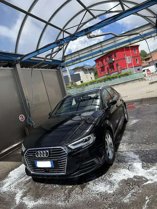 Usata Audi A3 Sportback e-tron Sport 110 kW (150 CV) 2018 Nero Utilitaria