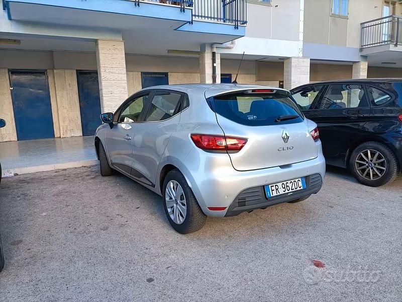 Usata Renault Clio IV Zen 90 CV (66 kW) 2018 Grigio Berlina
