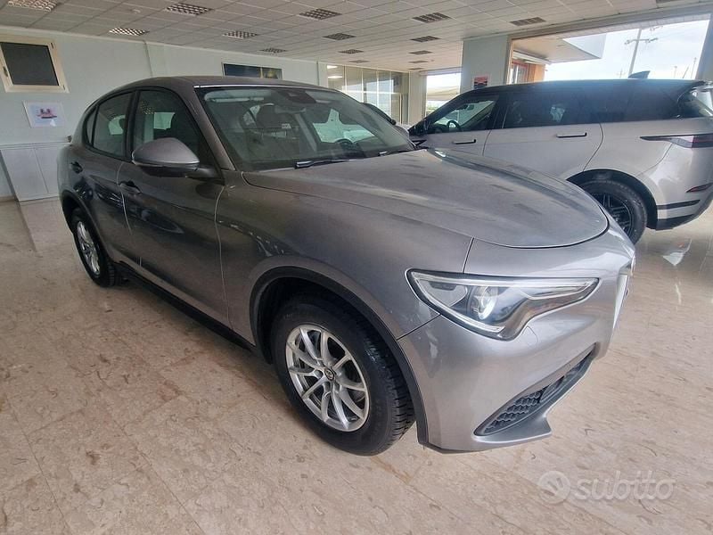 Usata Alfa Romeo Stelvio 160 CV (117 kW) 2021 Grigio SUV