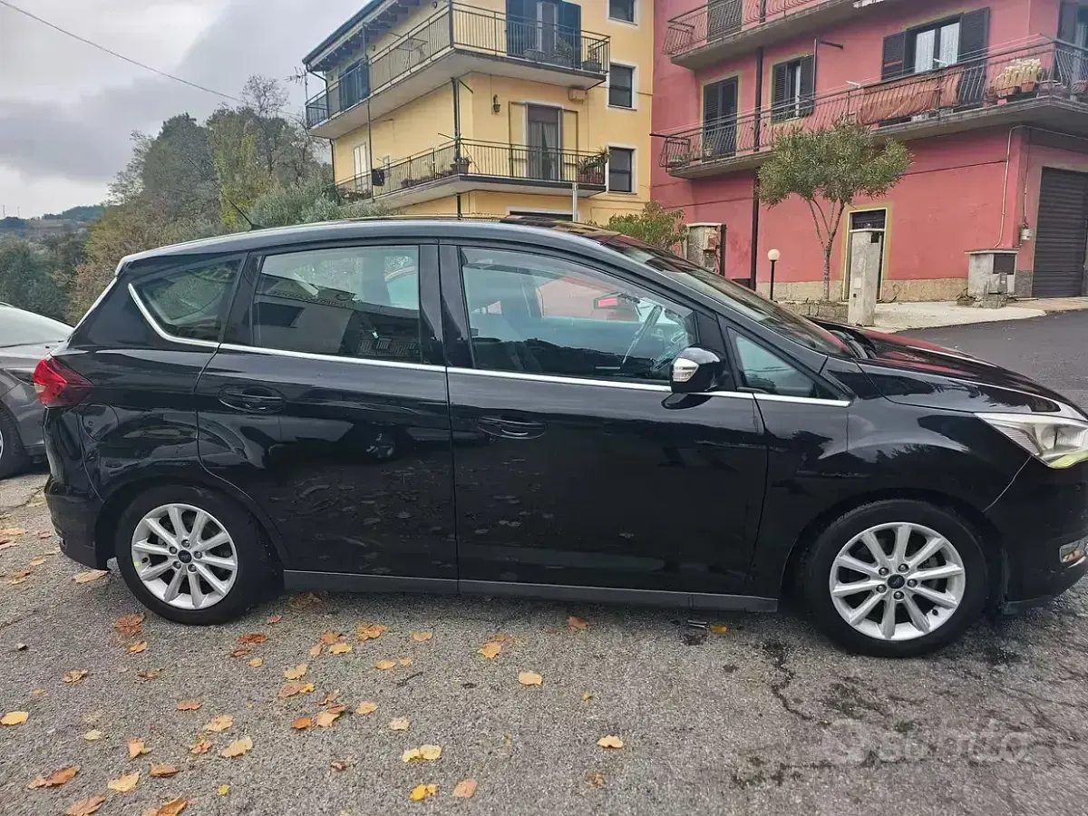 Usata Ford C-MAX Business Edition 120 CV (88 kW) 2017 Nero Monovolume