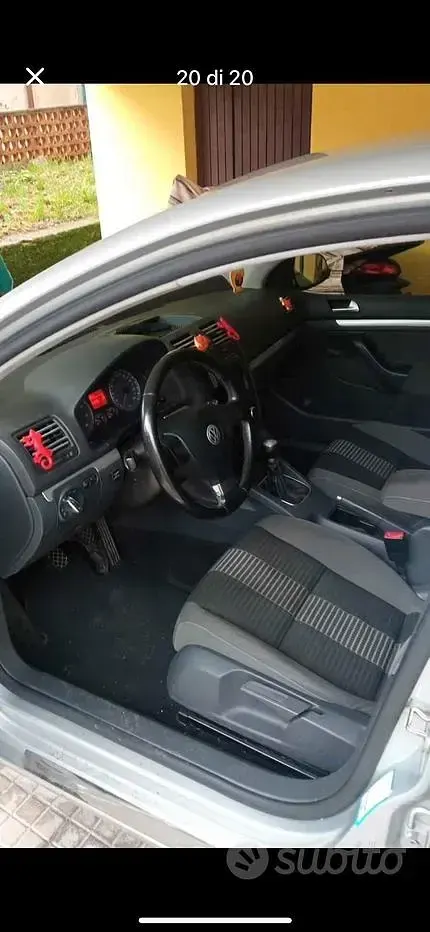 Usata VW Golf V 102 CV (75 kW) 2008 Grigio Utilitaria