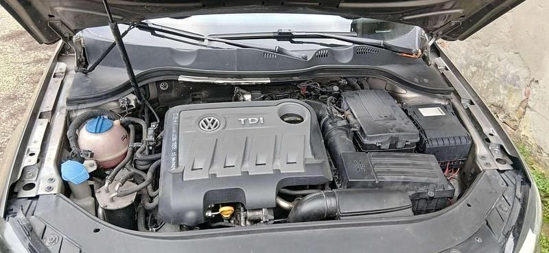 Usata VW Passat Highline 140 CV (102 kW) 2013 Marrone Station wagon
