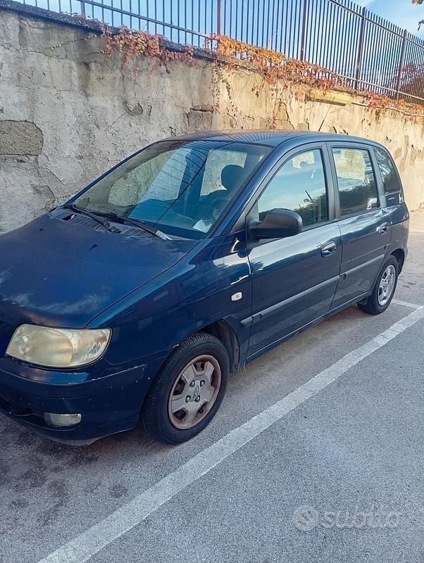 Begagnad Hyundai Matrix 82 HK (60 kW) 2005 Blå Minibuss