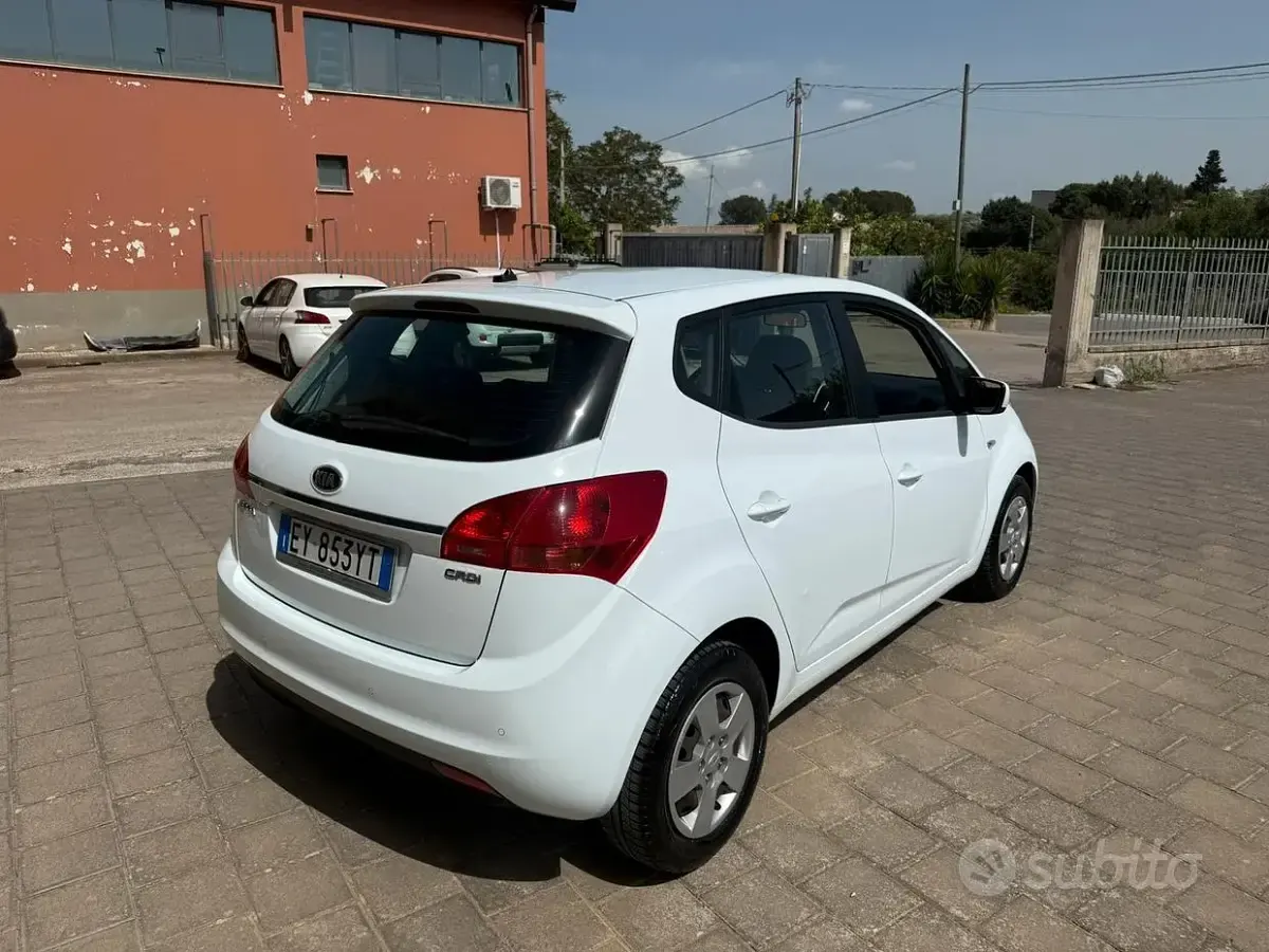 Usata Kia Venga 90 CV (66 kW) 2015 Utilitaria