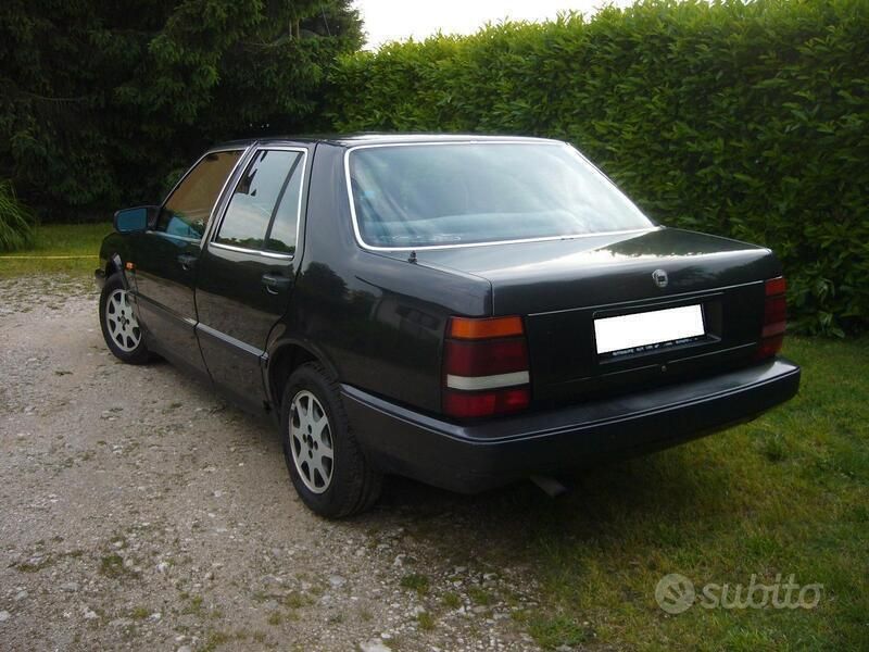 Usata Lancia Thema 147 CV (108 kW) 1989 Nero Berlina