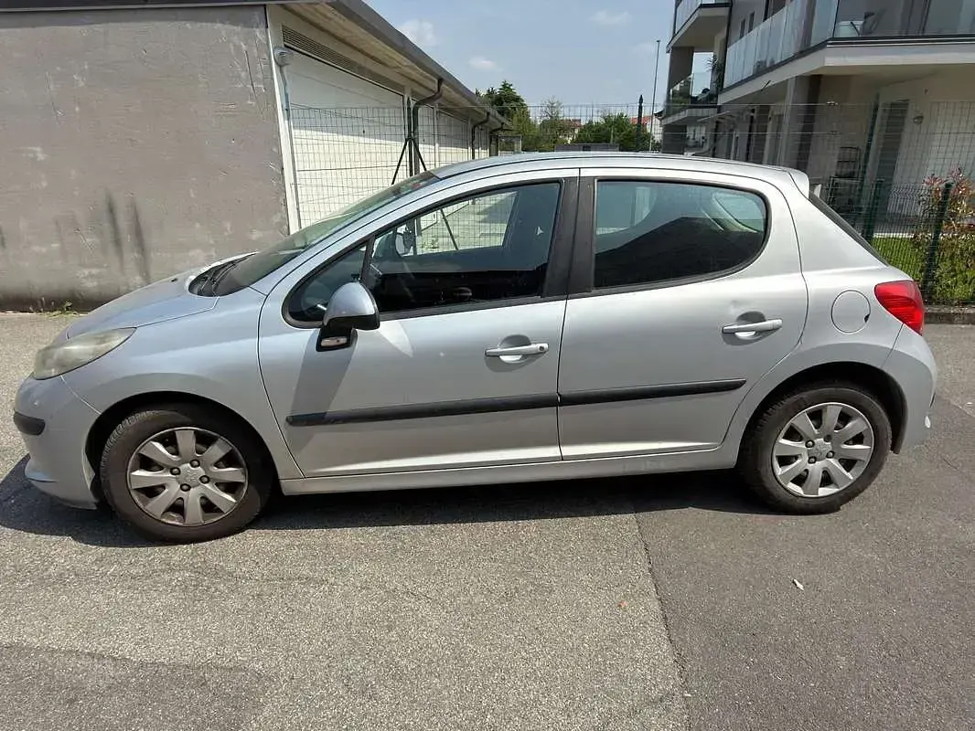 Usata Peugeot 207 73 CV (53 kW) 2007 Berlina