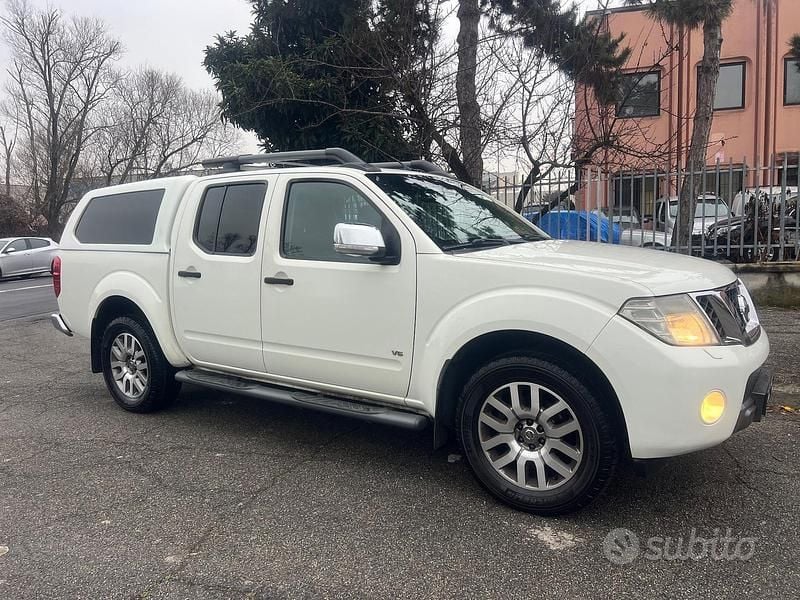 Usata Nissan Navara 231 CV (169 kW) 2012 Bianco Pick-up